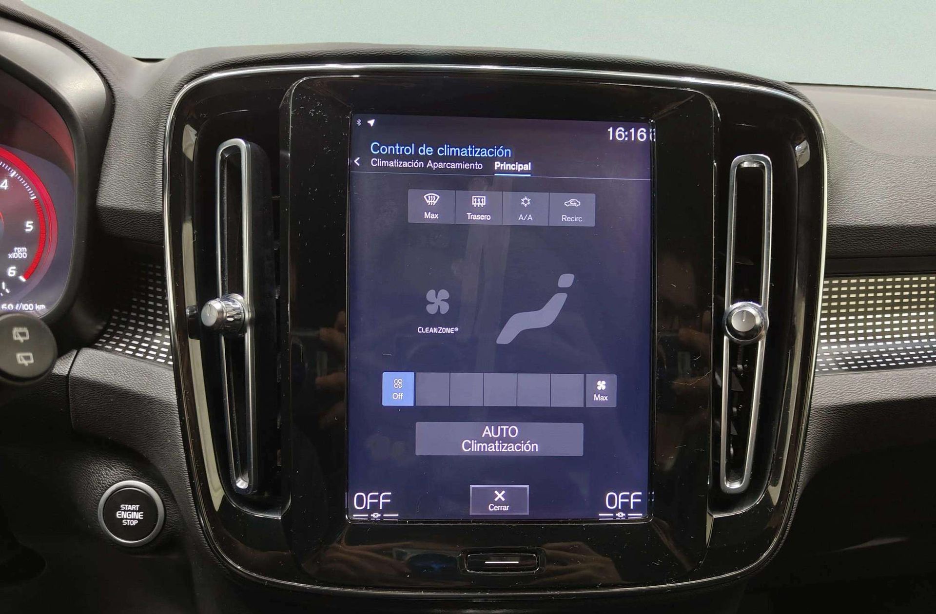 Volvo XC40 D3 R-Design - foto 32