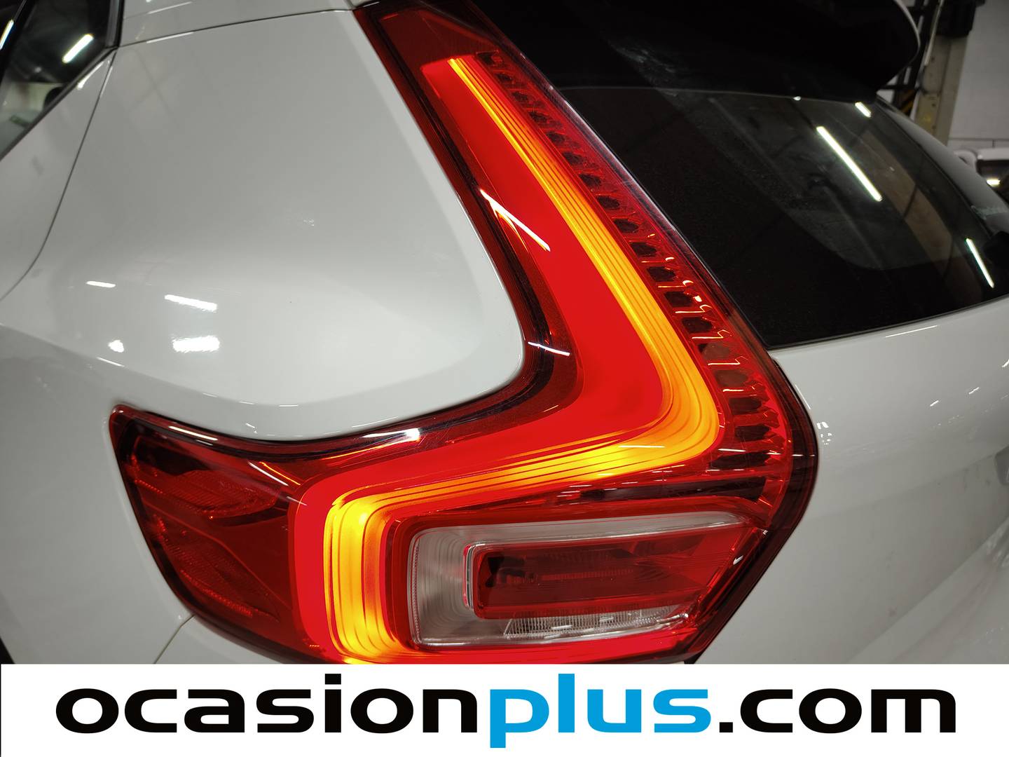 Volvo XC40 Volvo XC40 T2 Momentum Core (129 CV) al mejor precio
