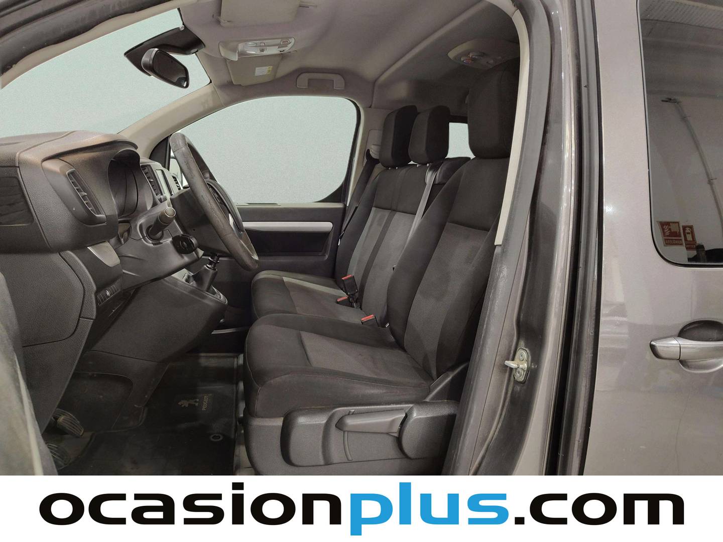 Foto asientos delanteros Peugeot Traveller Peugeot Traveller 1.6 BlueHDi Business Long (115 CV)