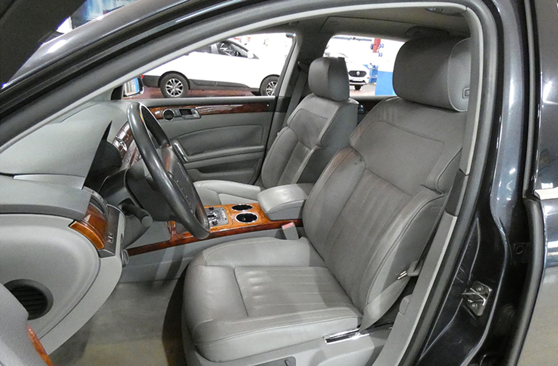 Volkswagen Phaeton 3.0 TDI V6 4Motion tiptronic - foto 9