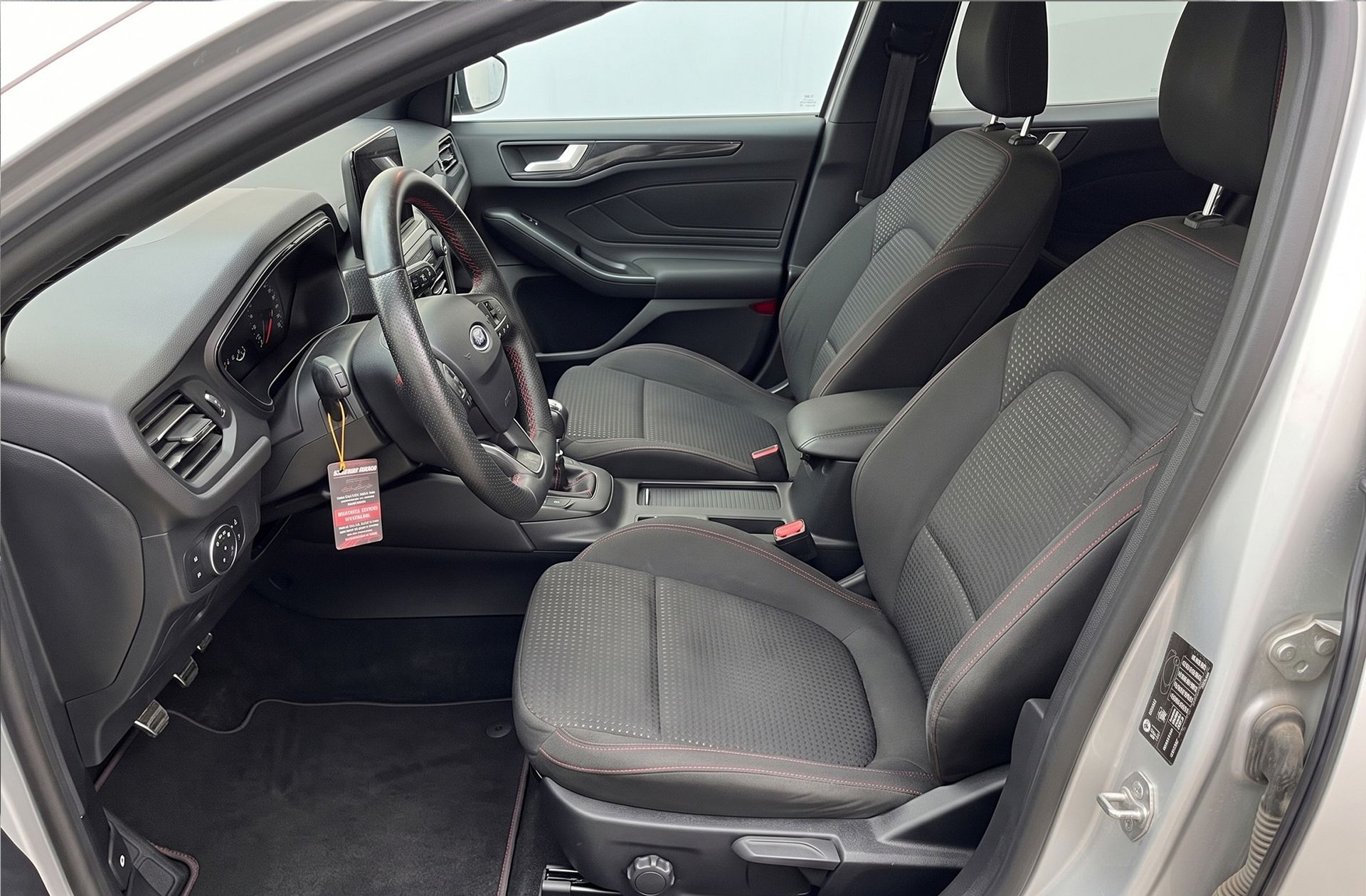 Ford Focus 1.0 EcoBoost ST-Line - foto 10
