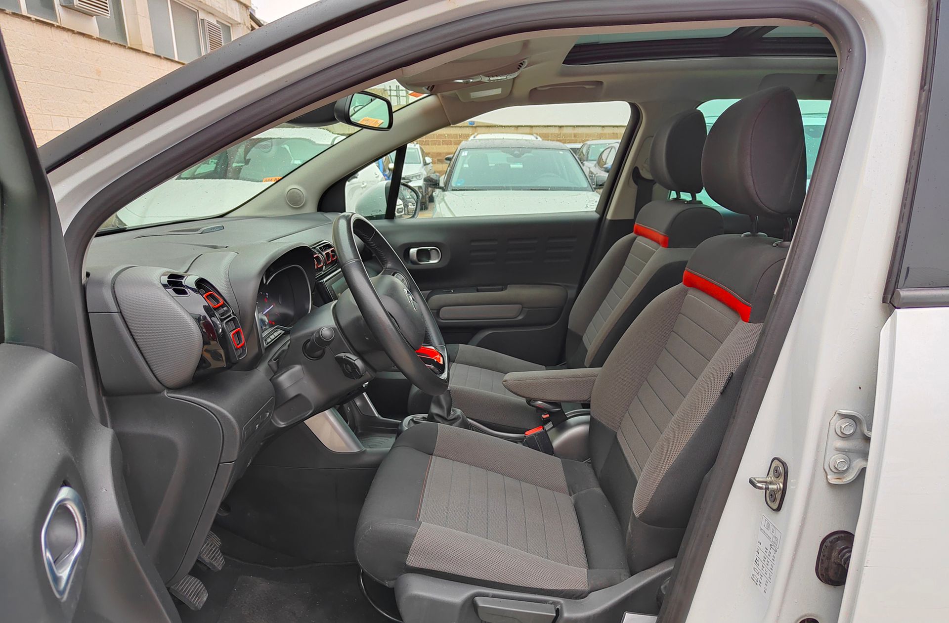 Citroën C3 Aircross PureTech 130 Shine - foto 11