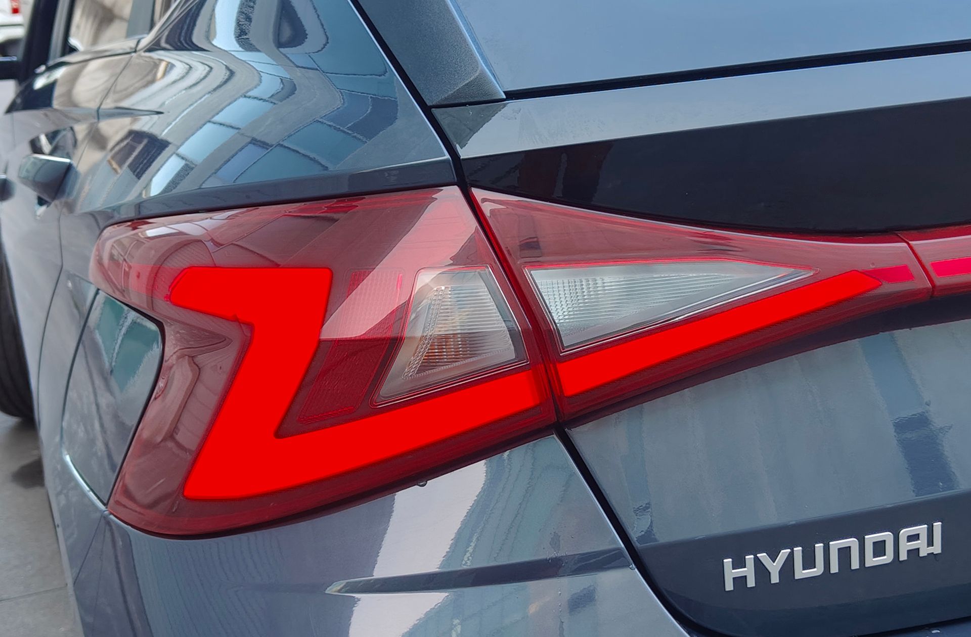 Hyundai i20 1.0 T-GDi 48V Tecno DCT - foto 16