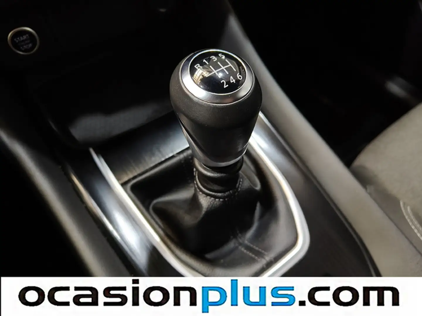 Foto Nissan QASHQAI Nissan Qashqai DIG-T 140 mHEV N-Connecta 4x2 (140 CV)