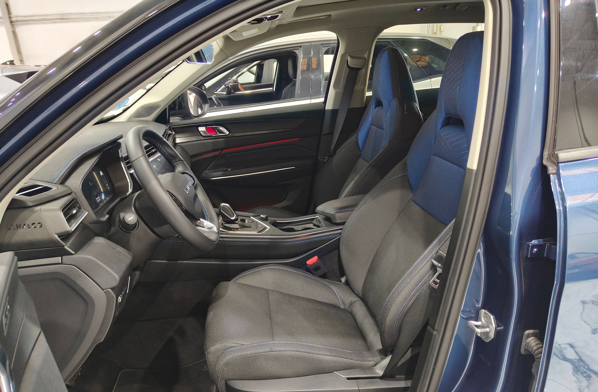 Lynk & Co 01 1.5 PHEV - foto 15