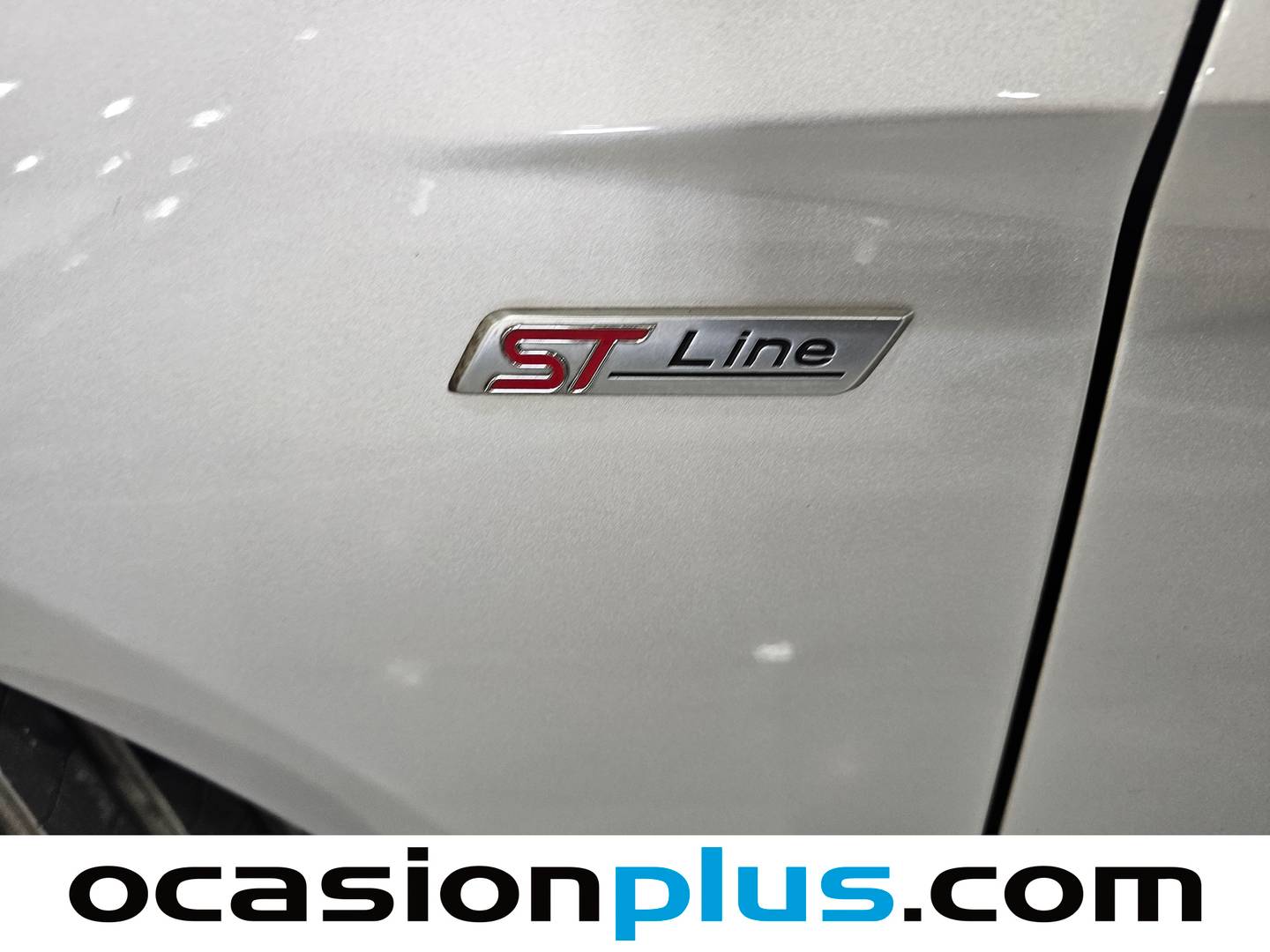 Foto Ford Focus Ford Focus 1.0 Ecoboost ST-Line Black&Red (125 CV)