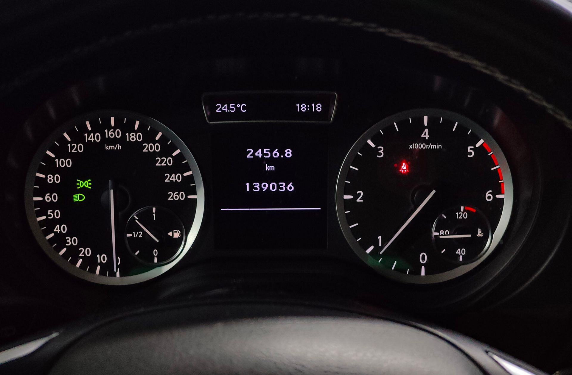 Infiniti Q30 1.5 D Premium - foto 25