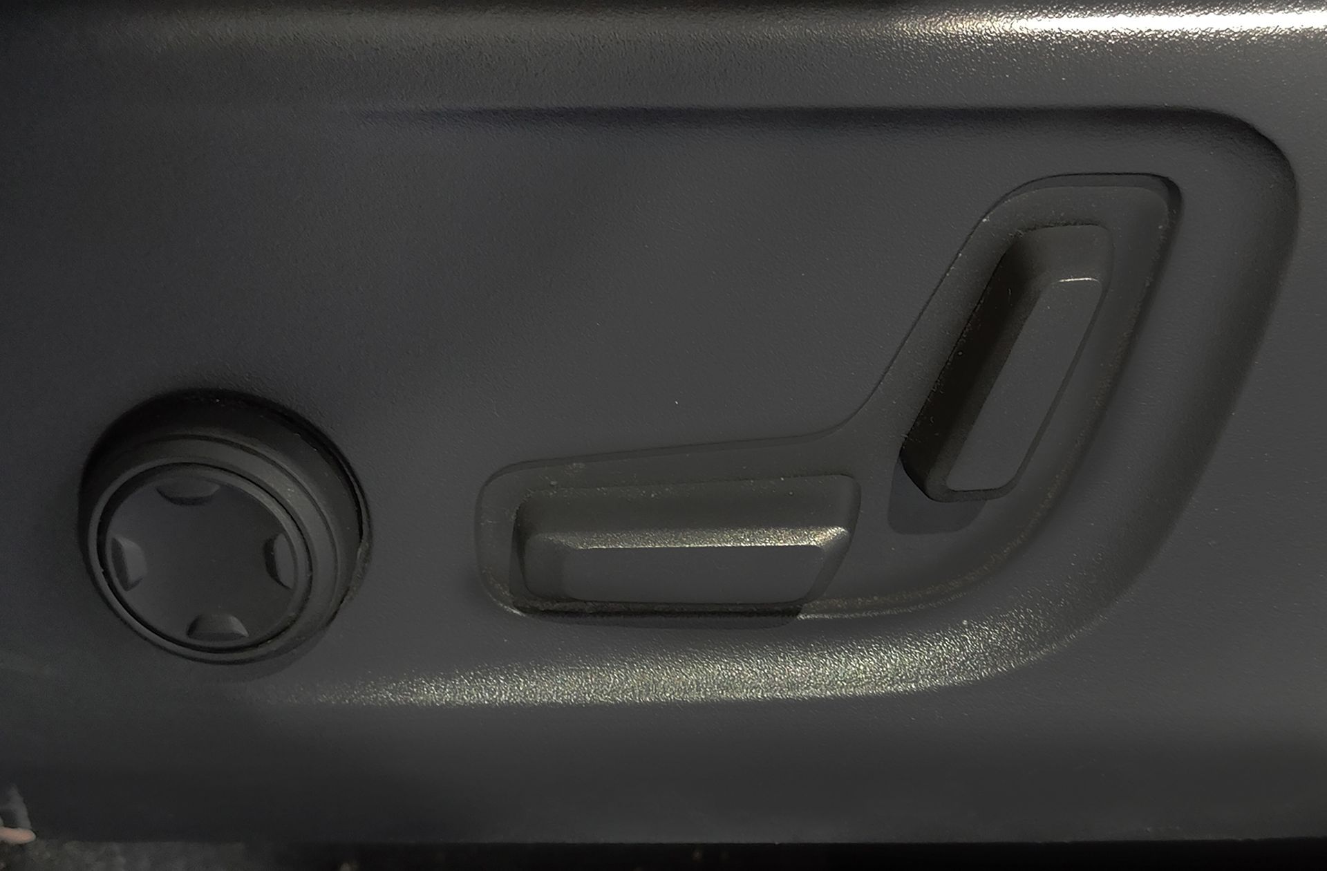 Volvo XC40 B3 Gasolina Mild hybrid Plus Dark - foto 13