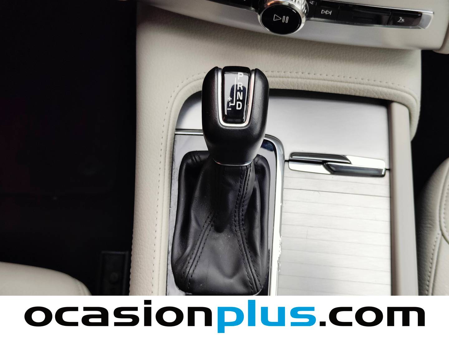 Foto Volvo XC90 Volvo XC90 D5 Momentum AWD Auto (235 CV) 7 Plazas