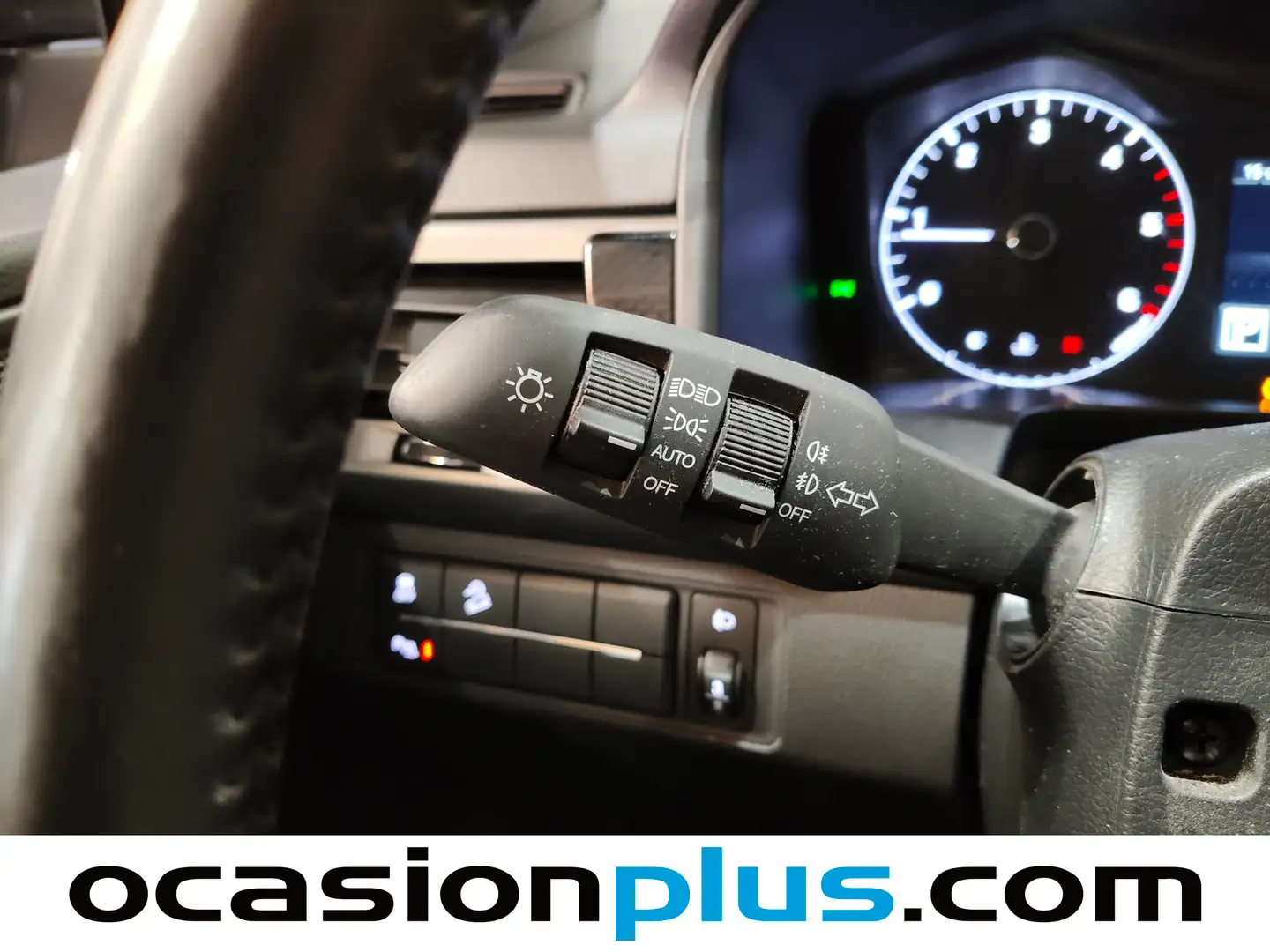 Foto SsangYong Musso Ssangyong Musso Sports D22DTR Limited 4x4 Auto (202 CV)