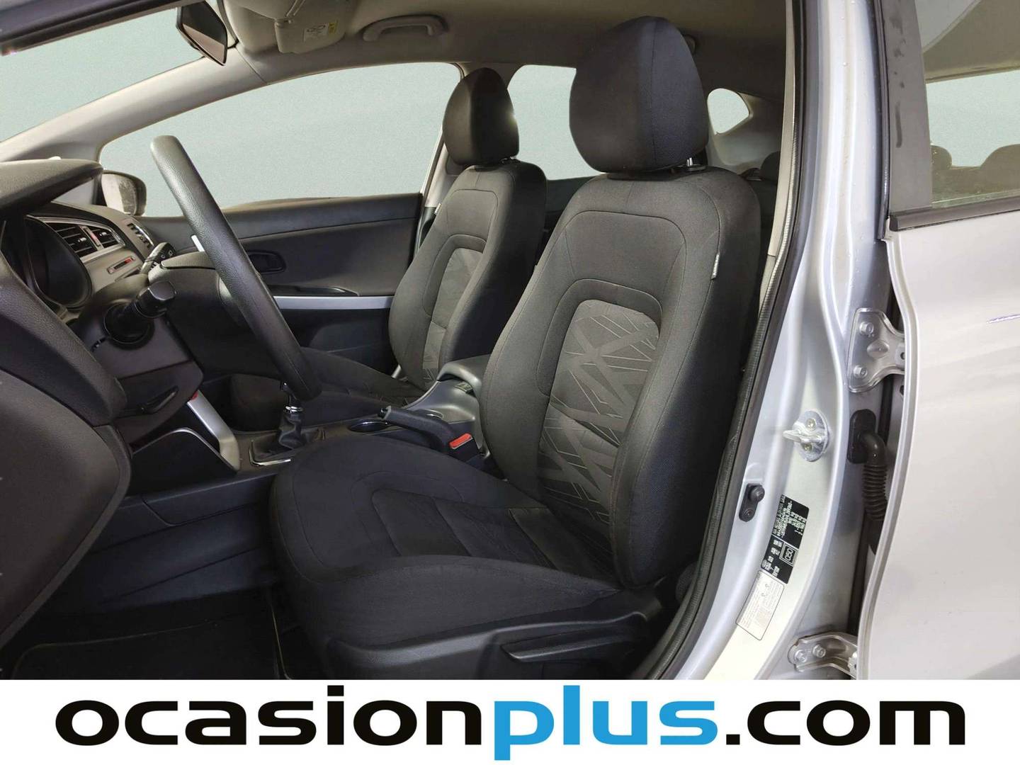 Foto asientos delanteros KIA Ceed KIA Ceed 1.4 CRDi WGT Business (90 CV)