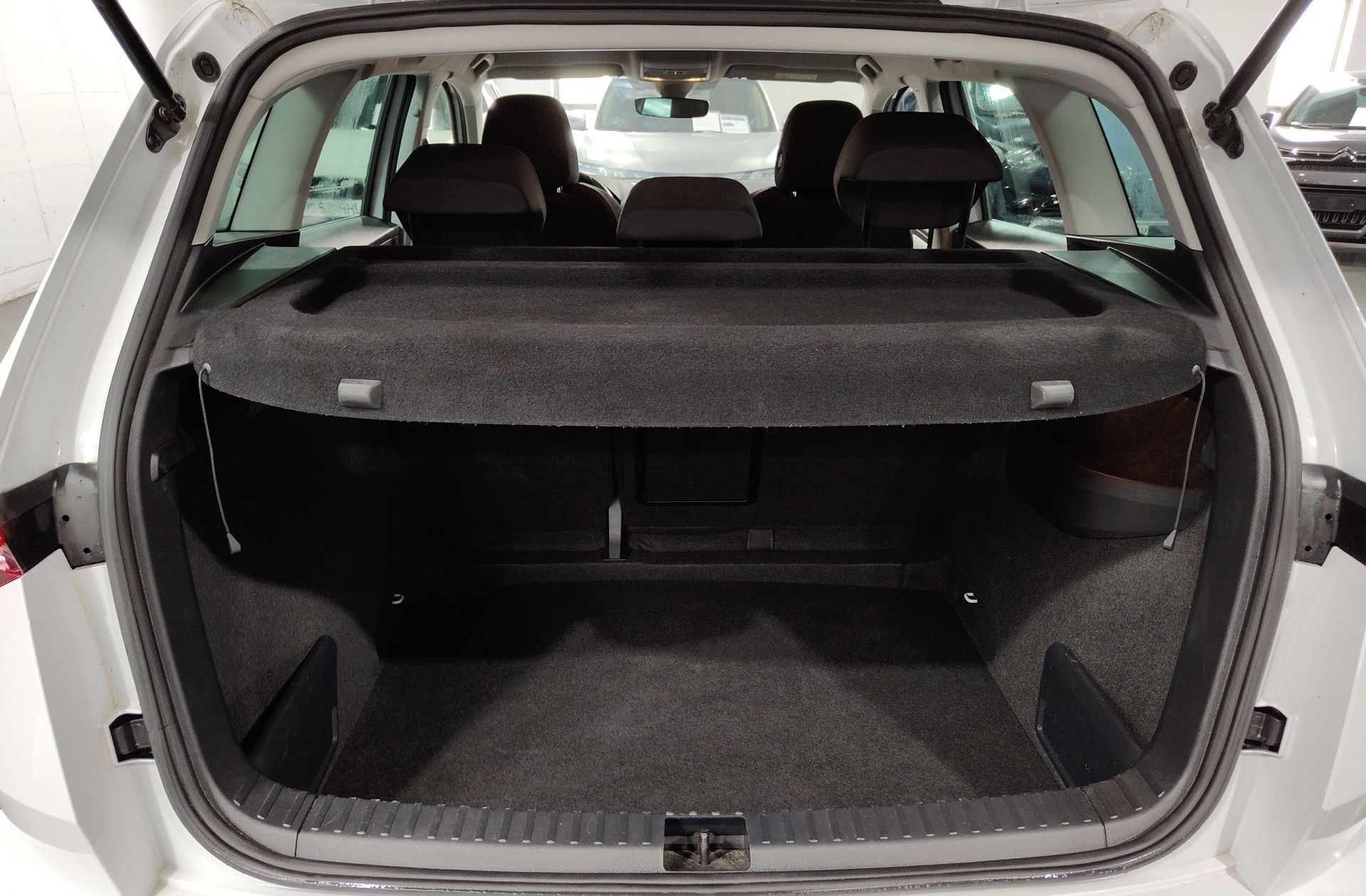 Škoda Karoq 2.0 TDI Selection - foto 18
