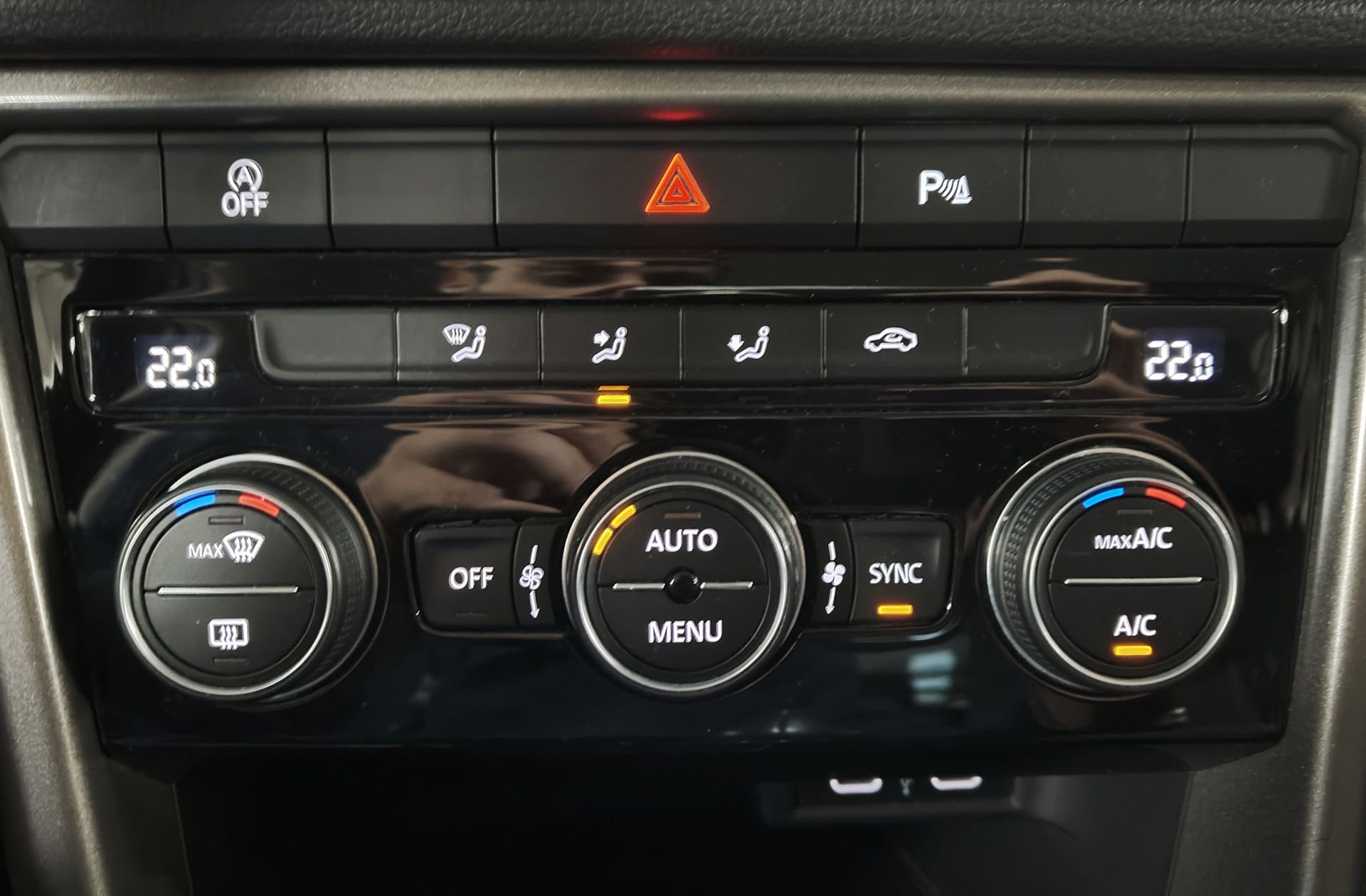 Volkswagen T-Roc Advance 1.0 TSI - foto 26