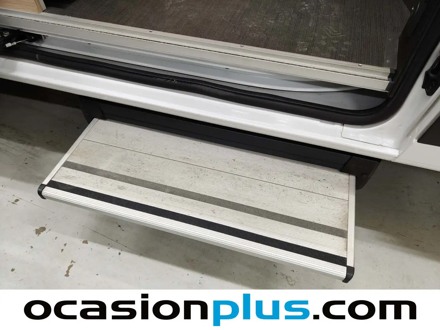 Foto Citroën Dethleffs Globetrail 640 DB 103KW (140 CV) Citroën Dethleffs Globetrail 640 DB 103KW (140 CV) 640 DB  Edition 90  (140 CV) ( 4 Plazas )