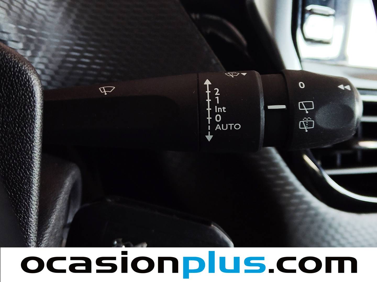 Accesorios del Peugeot 2008 Peugeot 2008 BlueHDi 100 S&S Allure (100 CV)