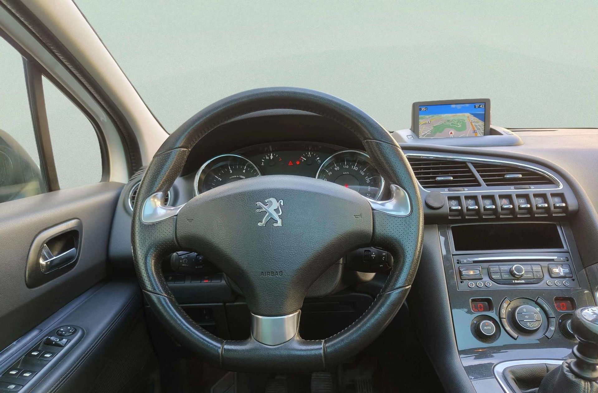 Peugeot 3008 1.2 PureTech Allure - foto 19