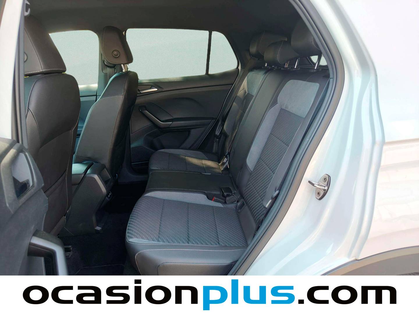 Foto asientos traseros Volkswagen T-Cross Volkswagen T-Cross Sport 1.5 TSI (150 CV) DSG Pack R-Line