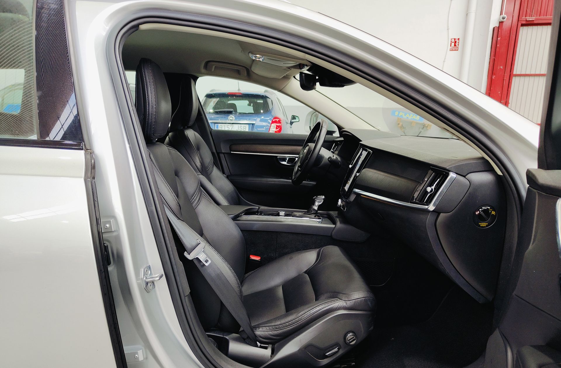 Volvo V90 D4 VOR AWD - foto 21