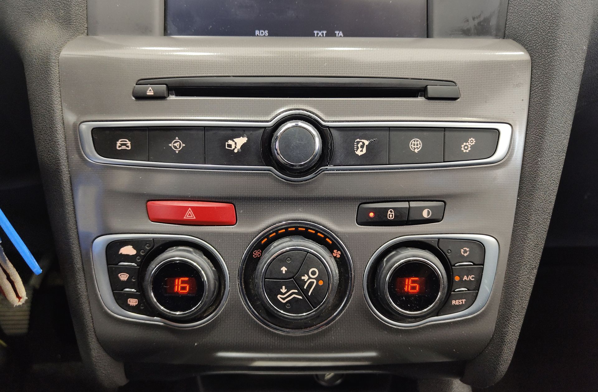 Citroën C4 BlueHDi 120 Feel - foto 25
