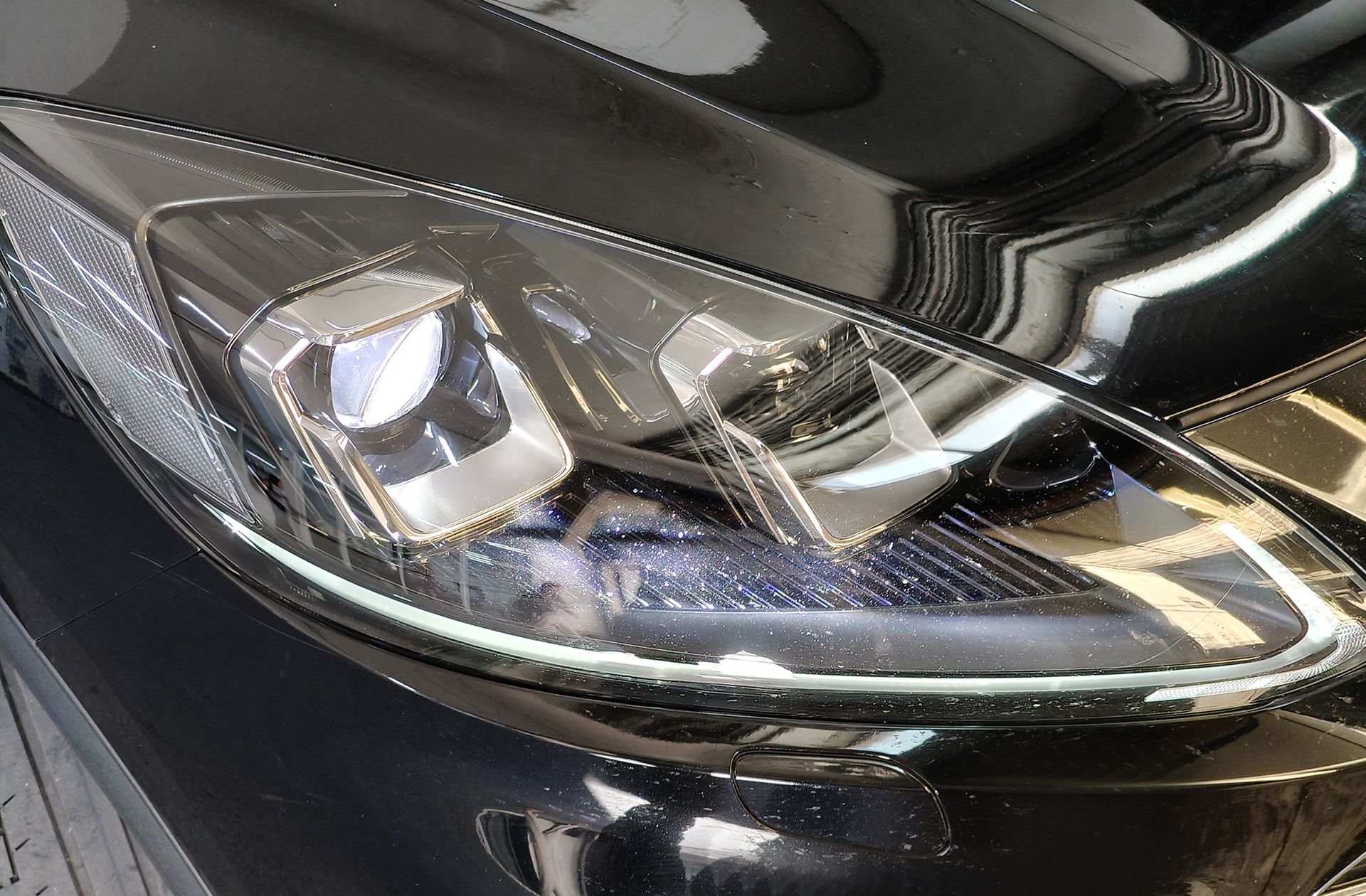 Ford Kuga 2.0 EcoBlue MHEV Titanium - foto 16