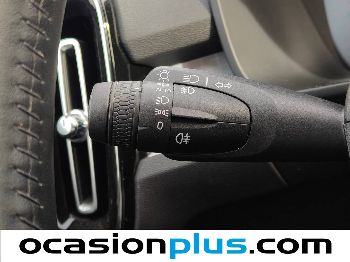 Volvo XC40 Volvo XC40 T3 Momentum Pro Auto (163 CV) de ocasión