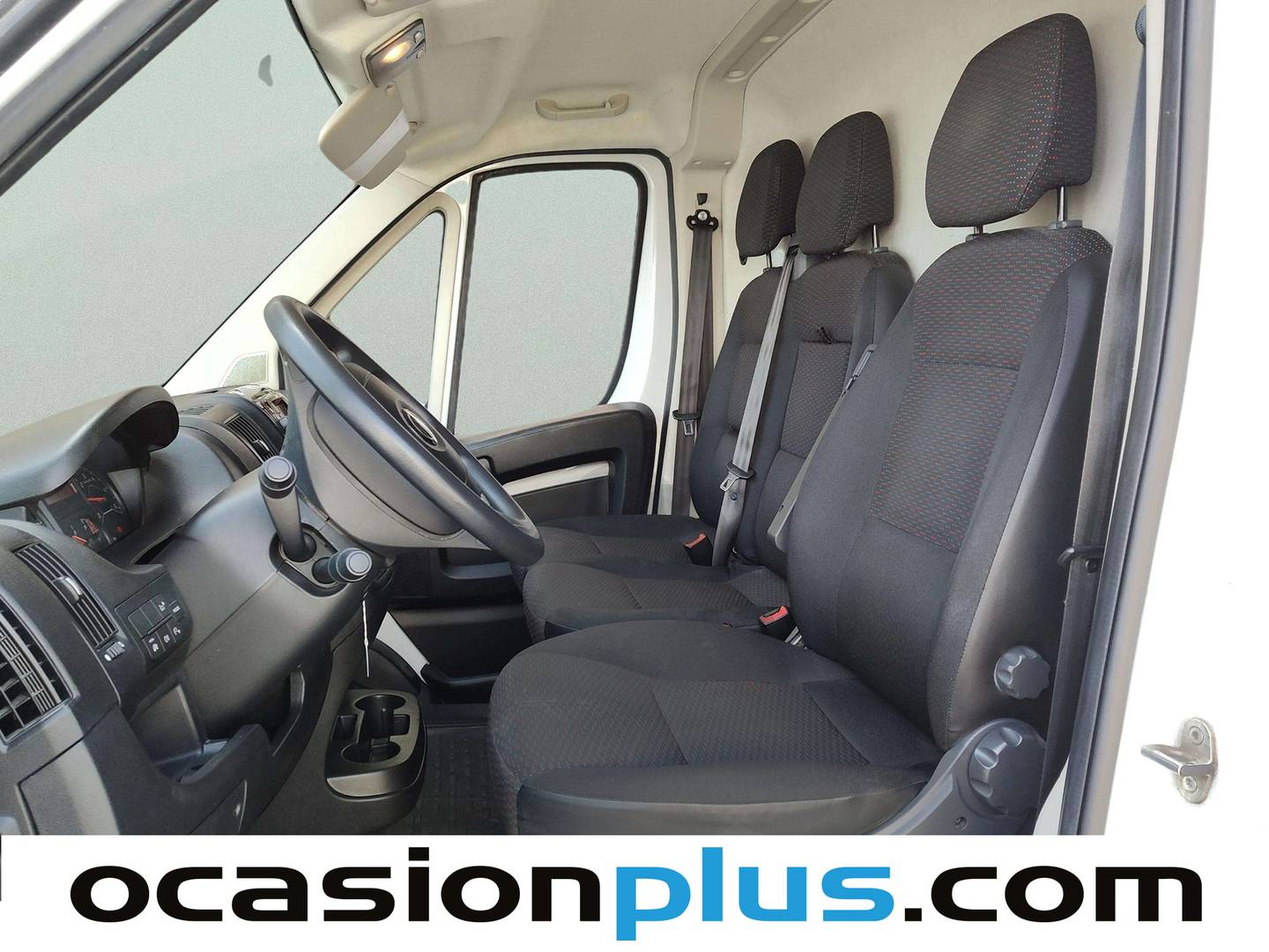 Foto asientos delanteros Opel Movano Opel Movano Furgon 2.2 BlueHDi Base L3H2 3.5T (140 CV)