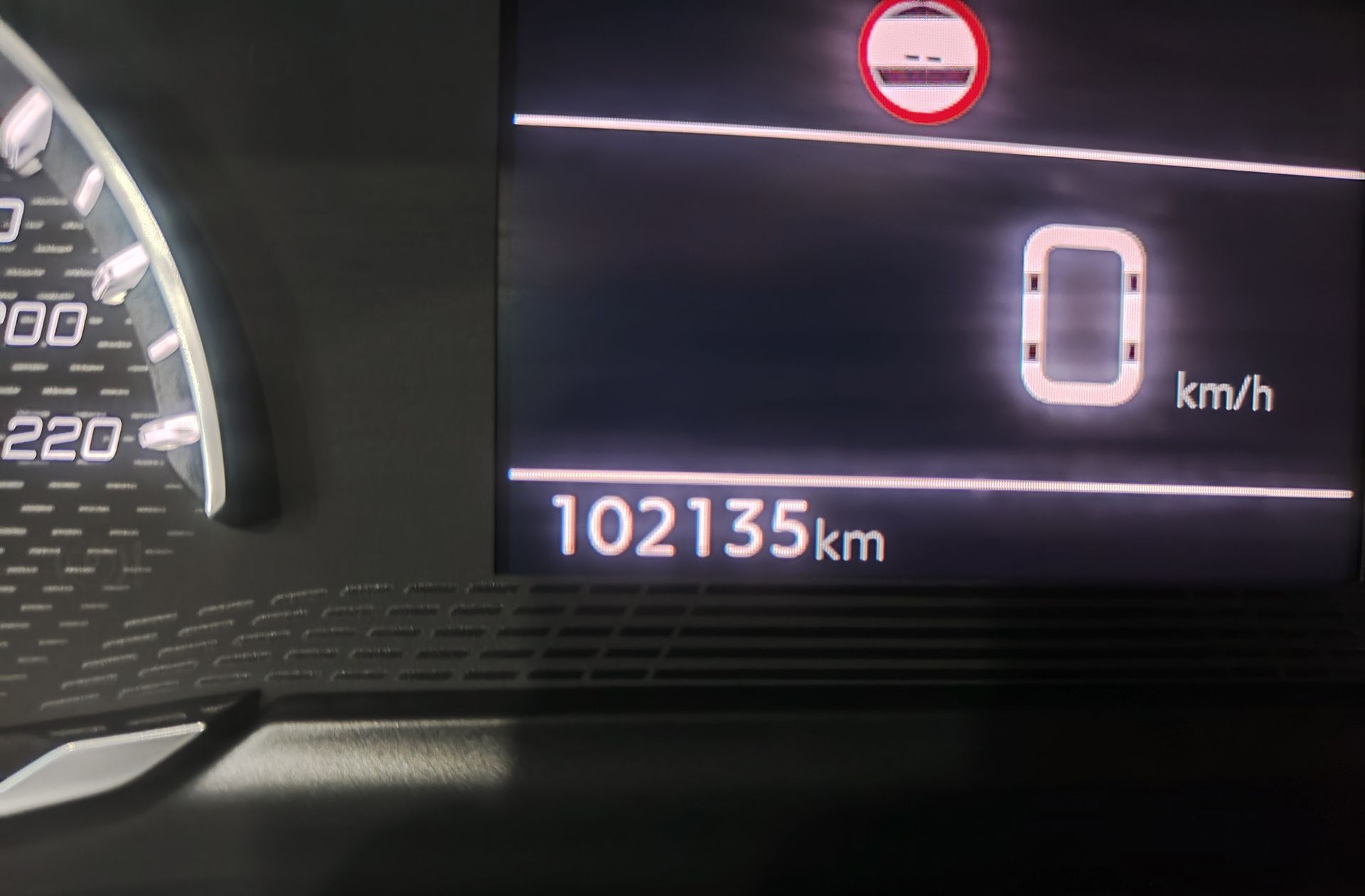 Peugeot 2008 PureTech 100 Allure - foto 9