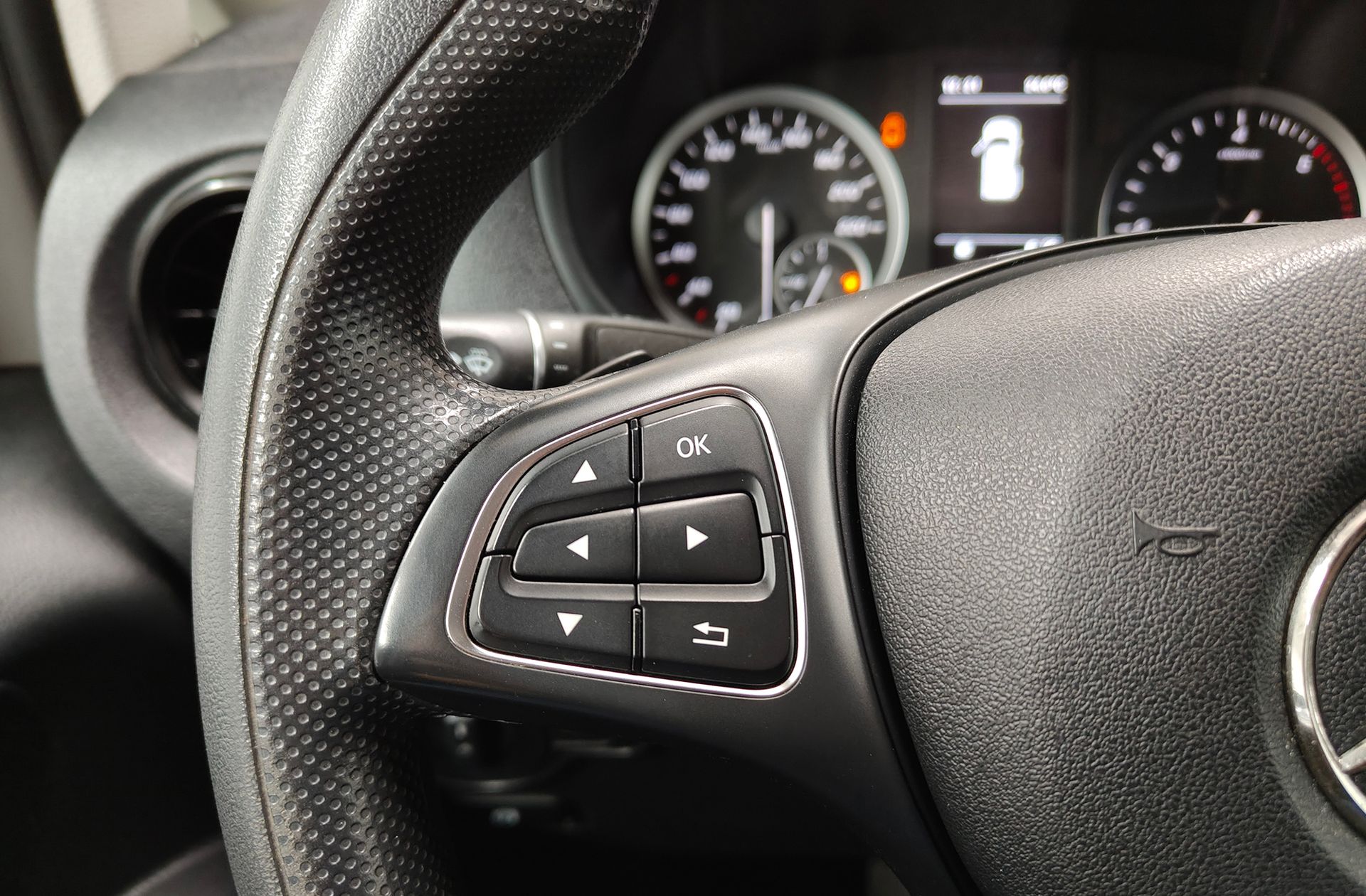 Mercedes-Benz Vito Furgon 114 CDI Pro larga - foto 23