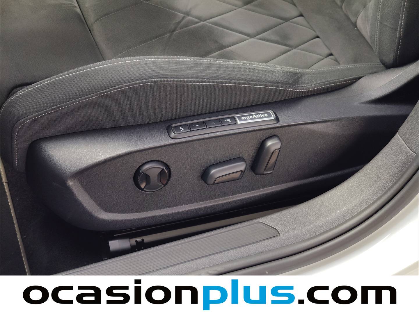 Foto Volkswagen Golf Volkswagen Golf Style 1.5 TSI  (130 CV)