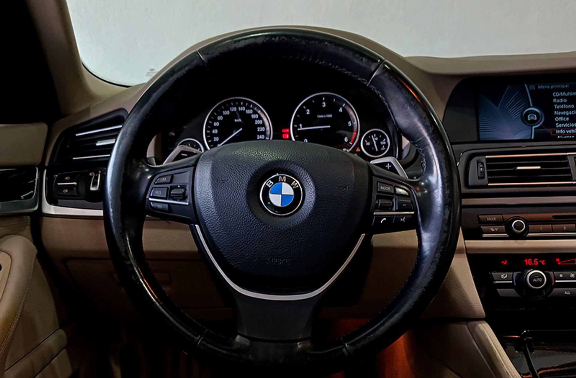 BMW Serie 5 525d xDrive Touring - foto 29