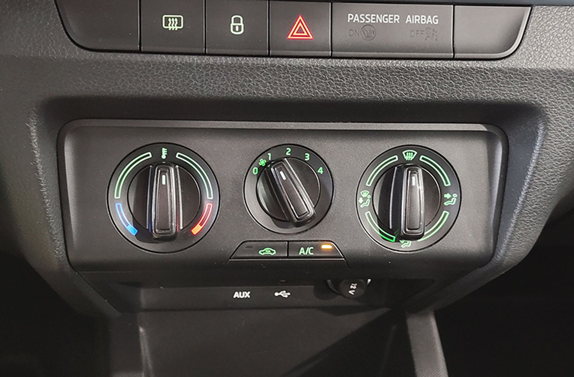 Škoda Fabia Combi 1.0 TSI Ambition - foto 25