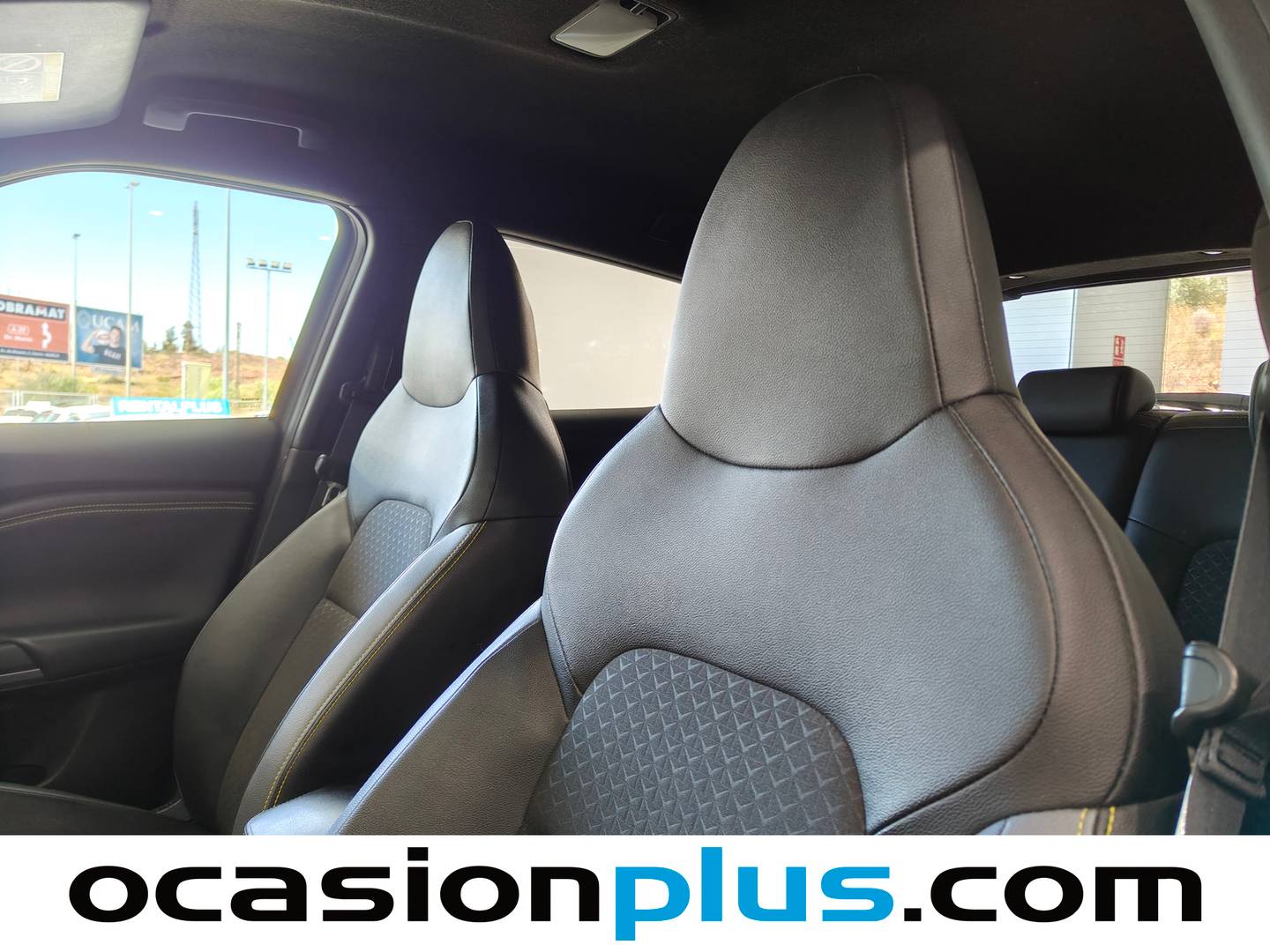 Equipamiento del Nissan JUKE Nissan Juke DIG-T 114 Kiiro (114 CV)