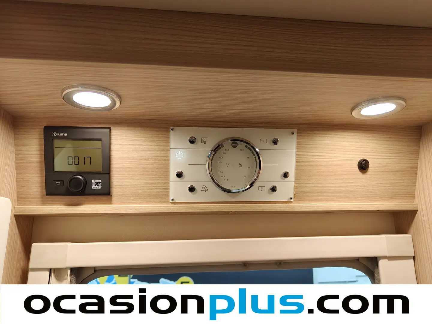 Foto Burstner BT5902 Burstner BT5902 TRAVEL VAN T-590 (150 CV)