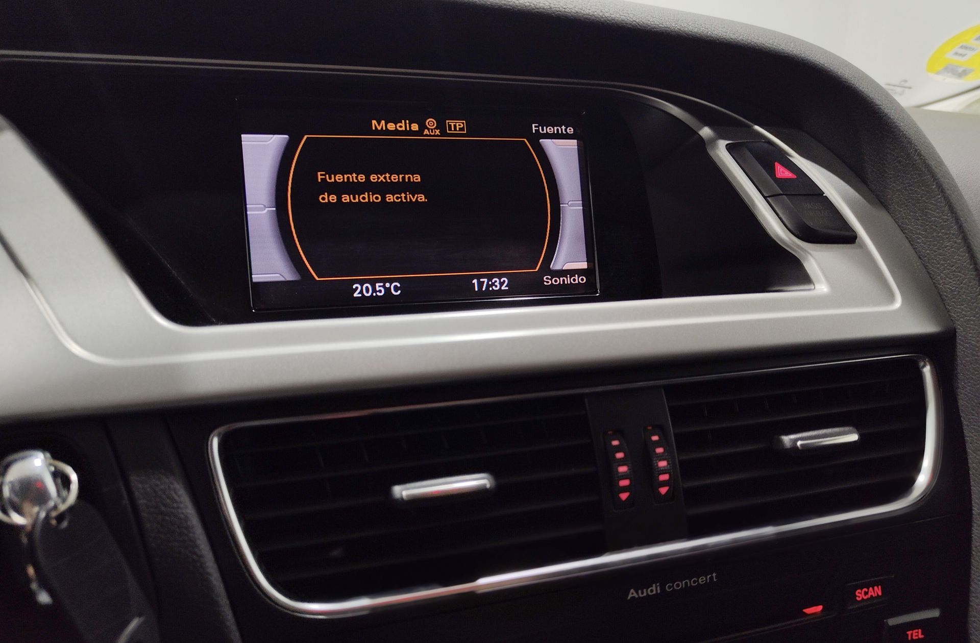 Audi A4 Avant 2.0 TDI multitronic - foto 34