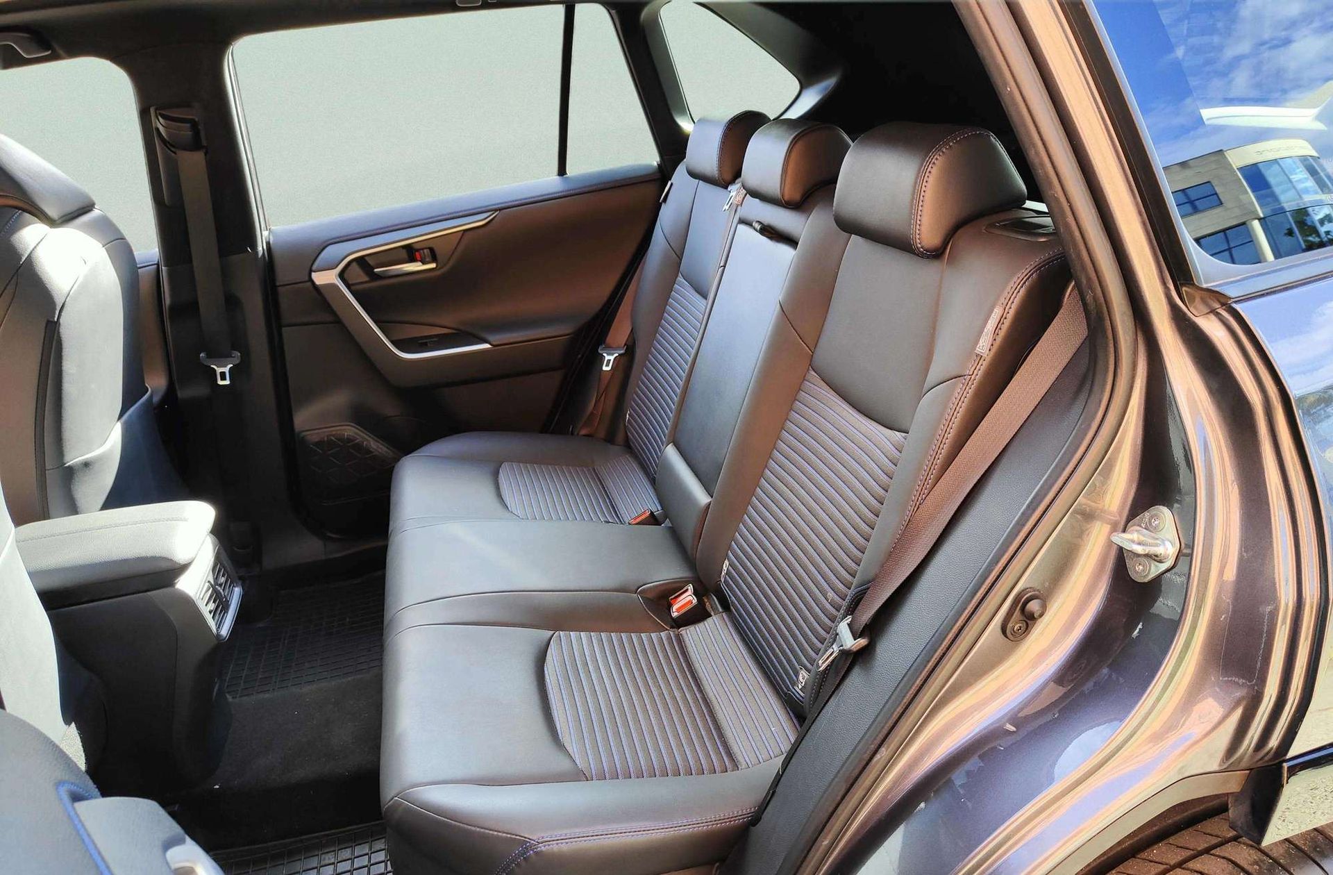Toyota RAV4 2.5 hybrid 220H Style e-CVT - foto 15