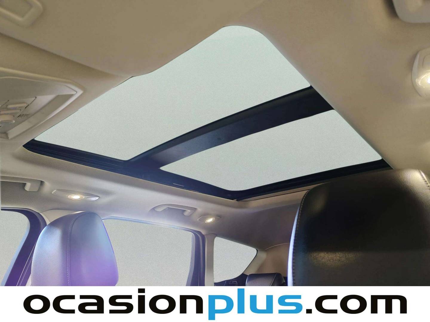 Extras y acabados del Ford Kuga Ford Kuga 2.0 TDCI Titanium 4x4 Powershift (140 CV)