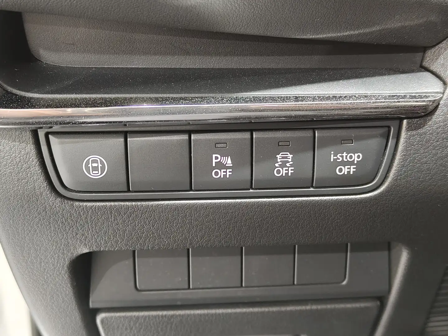 Foto Mazda Mazda3 Mazda Mazda 3 2.0 SKYACTIV-G Zenith (122 CV)