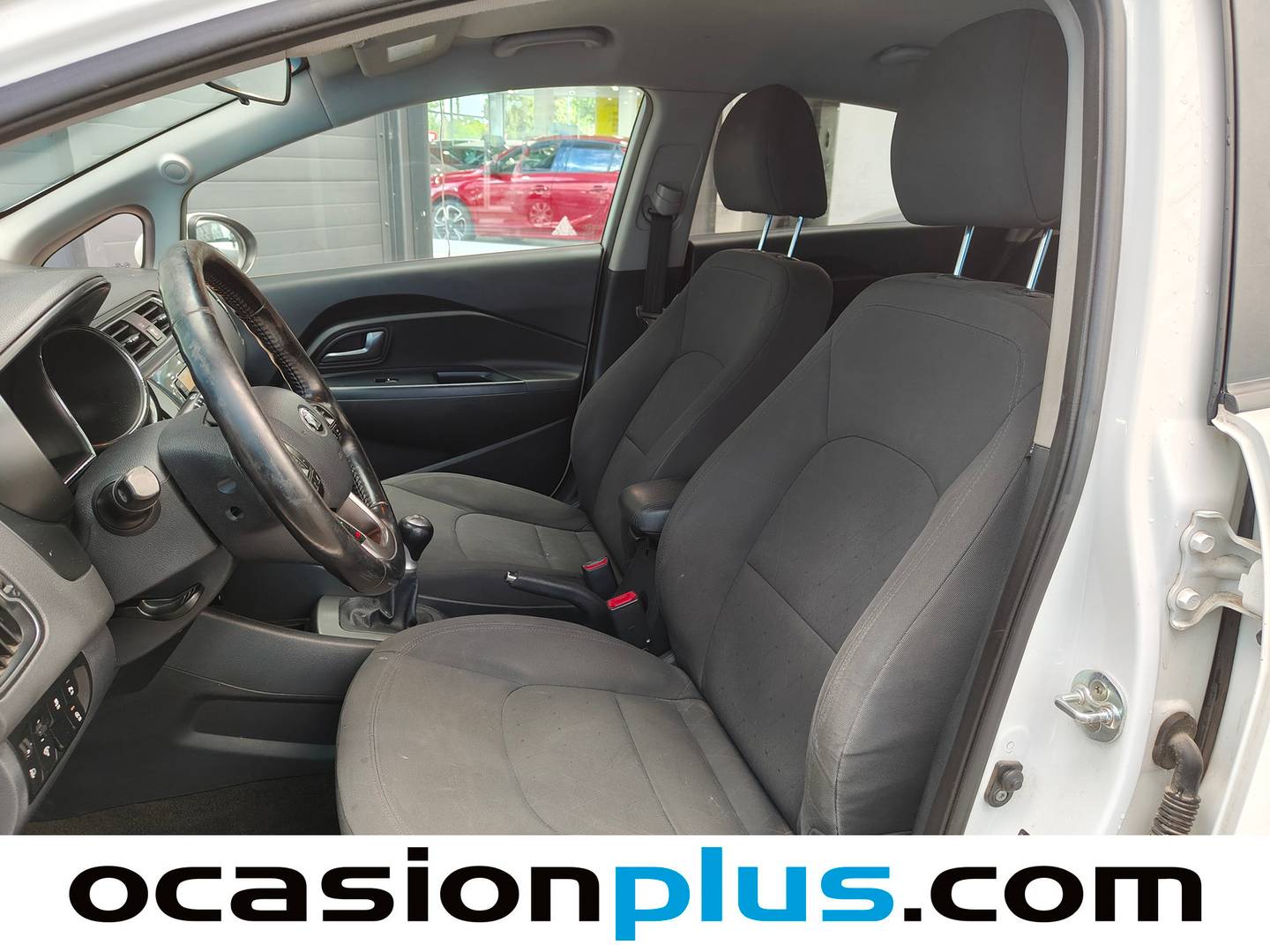 Foto asientos delanteros KIA Rio KIA Rio 1.2 CVVT x-Tech Eco-Dynamics  (84 CV)