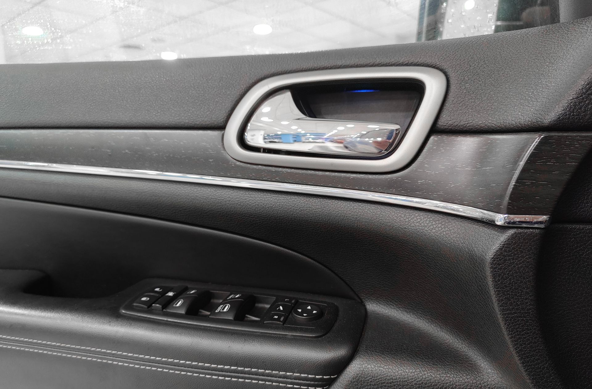 Jeep Grand Cherokee 3.0 V6 Diesel Limited - foto 30