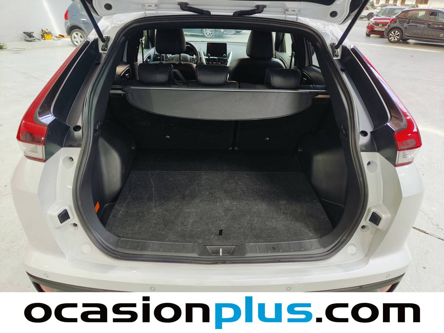 Fotos maletero Mitsubishi Eclipse Cross Mitsubishi Eclipse Cross 2.4 PHEV Kaiteki 4WD Auto (188 CV)