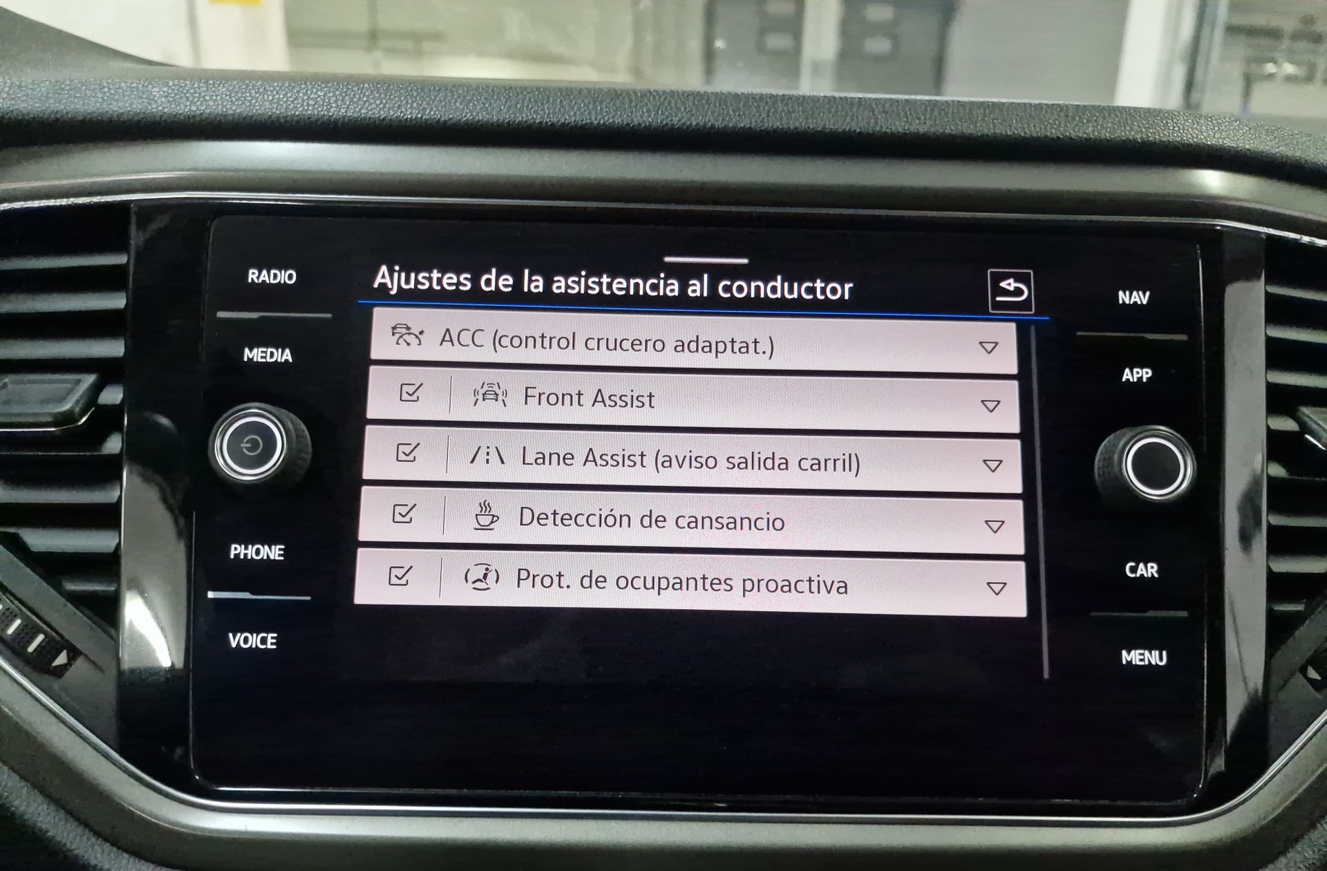 Volkswagen T-Roc Advance 1.0 TSI - foto 11