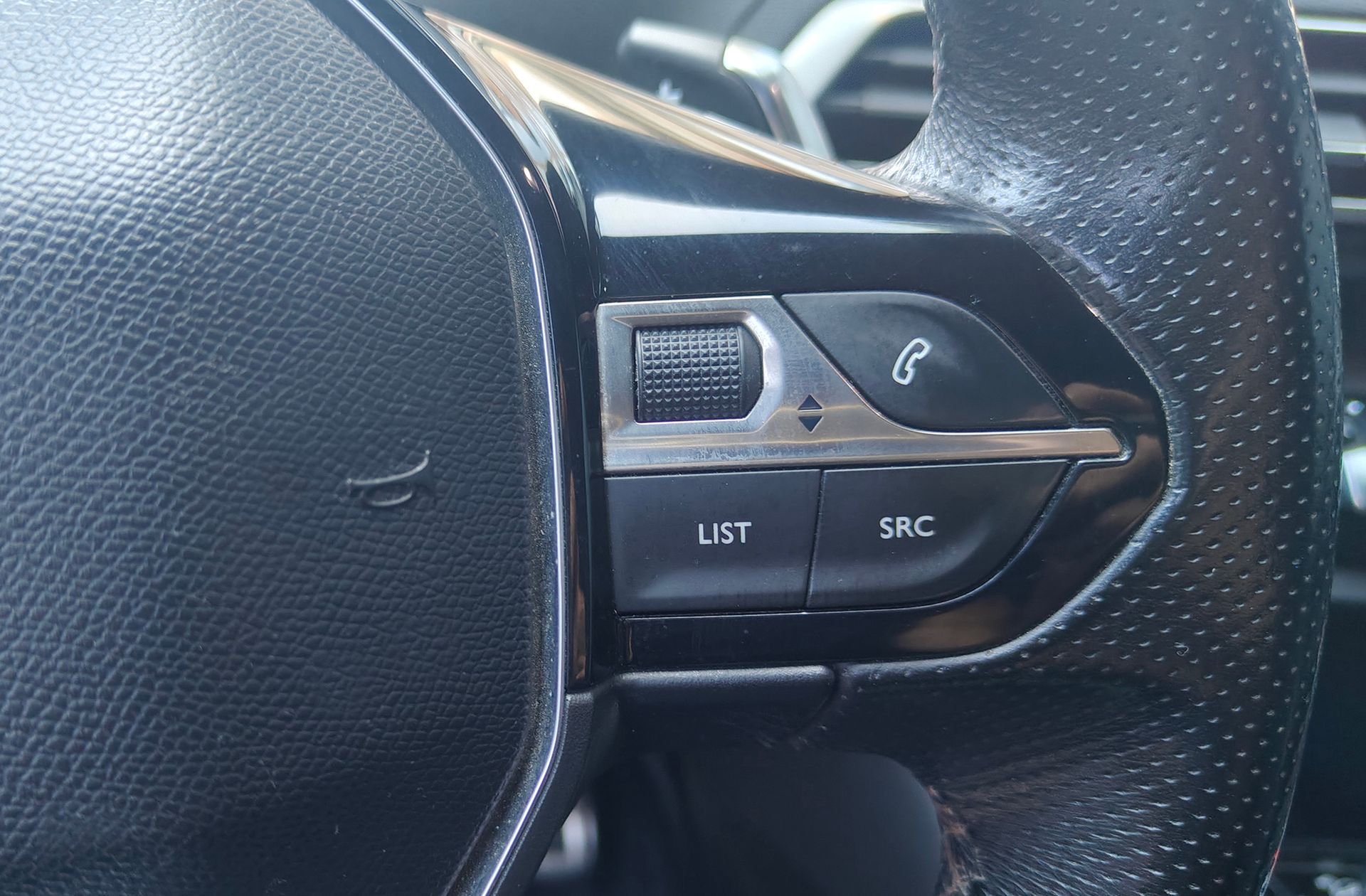 Peugeot 3008 2.0 BlueHDi GT - foto 31