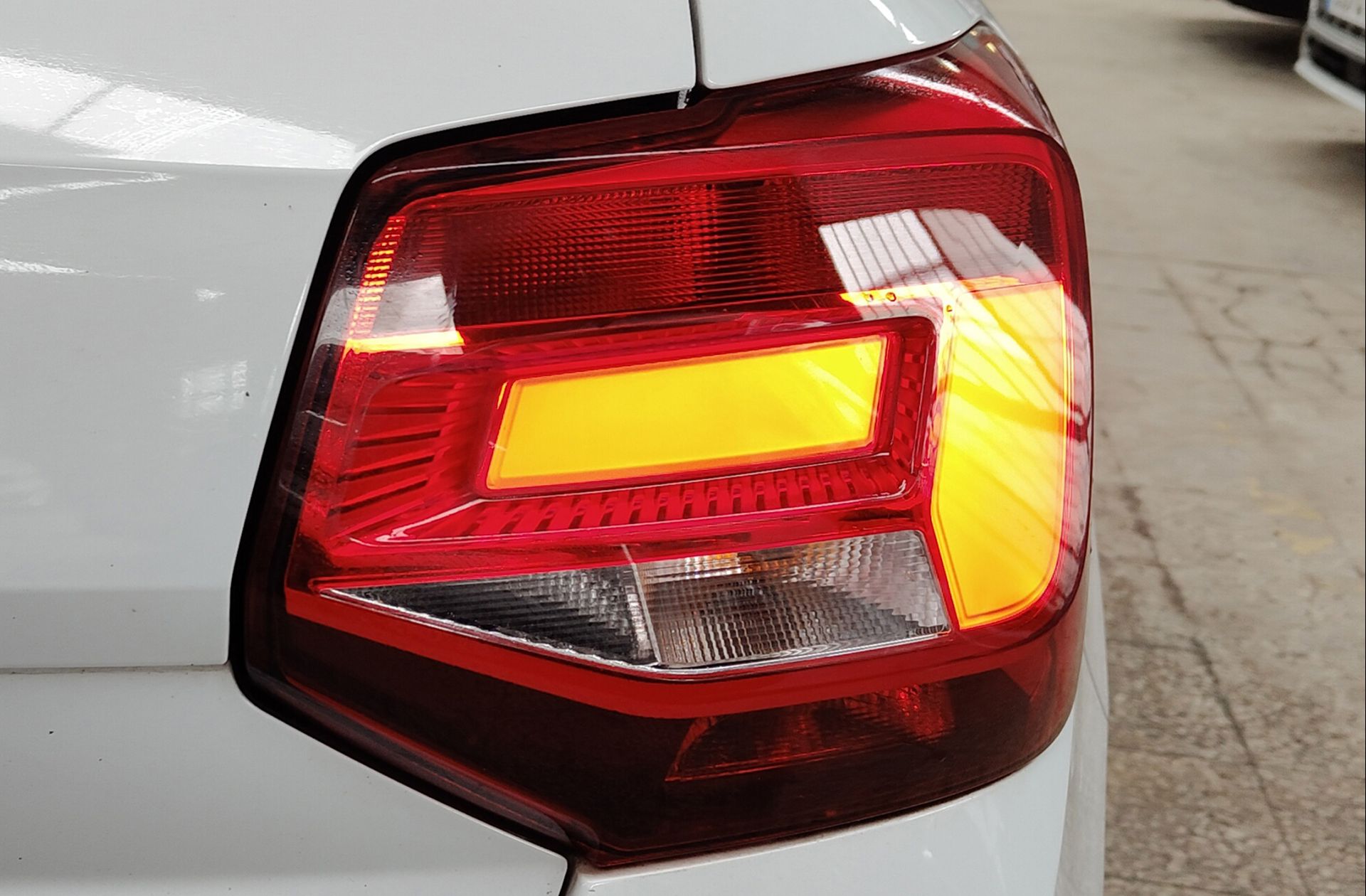 Audi Q2 Advanced 35 TFSI S tronic - foto 18