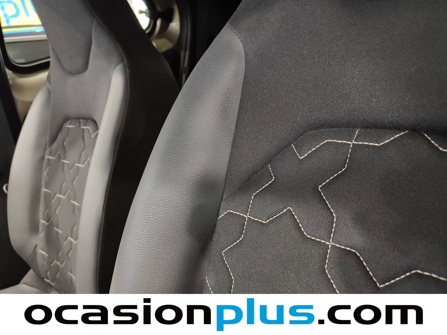 Extras y acabados del Toyota Aygo X Cross Toyota Aygo X Cross 1.0 VVT-I Undercover CVT (72 CV)