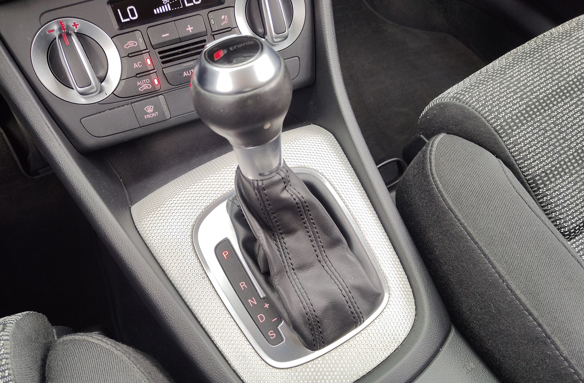 Audi Q3 Ambition 2.0 TDI quattro S tronic - foto 5