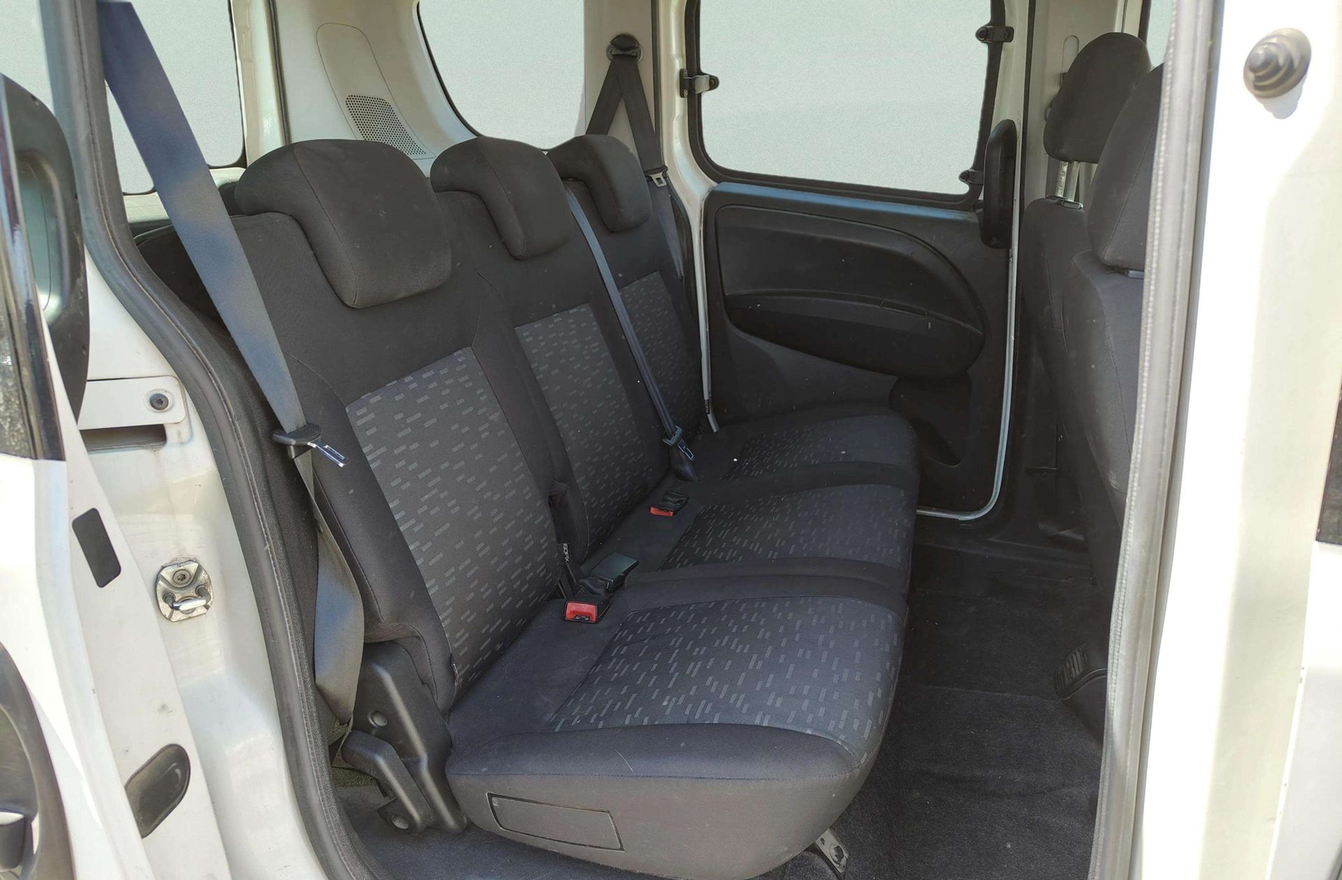 Opel Combo Tour 1.3 CDTI Expression L1H1 - foto 13