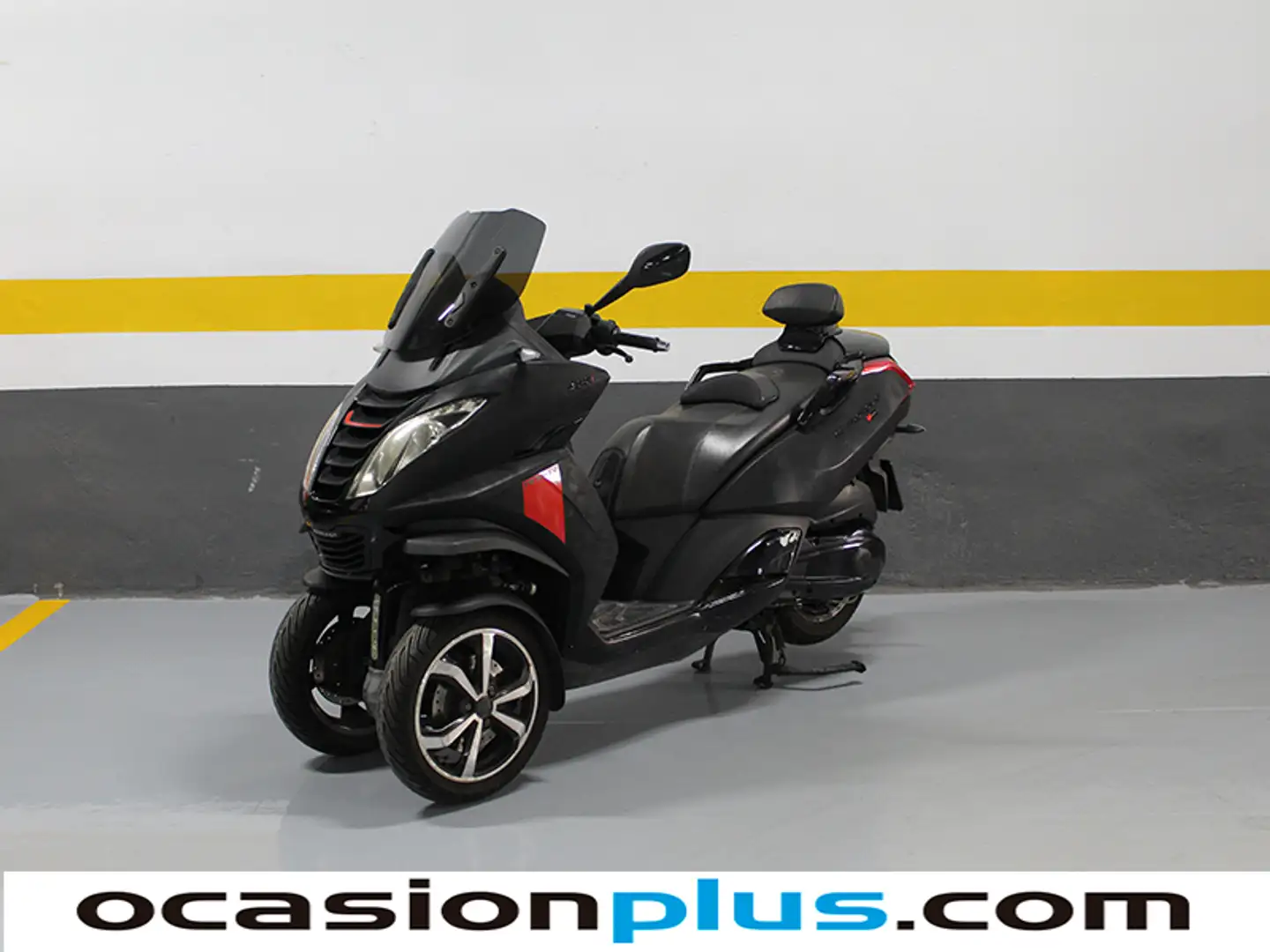 Foto Peugeot Metropolis 400 Peugeot Metropolis 400 Metropolis 400 (35 CV)