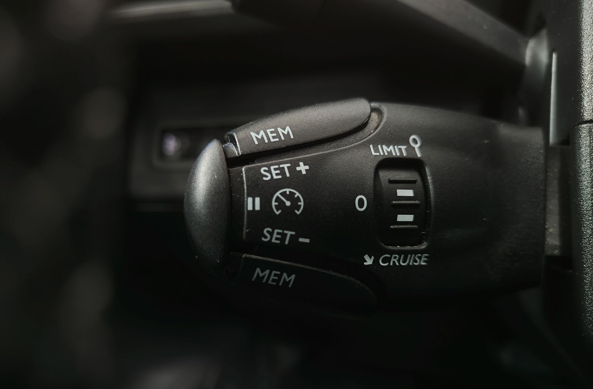Peugeot 5008 PureTech 130 Allure 7 plazas - foto 27