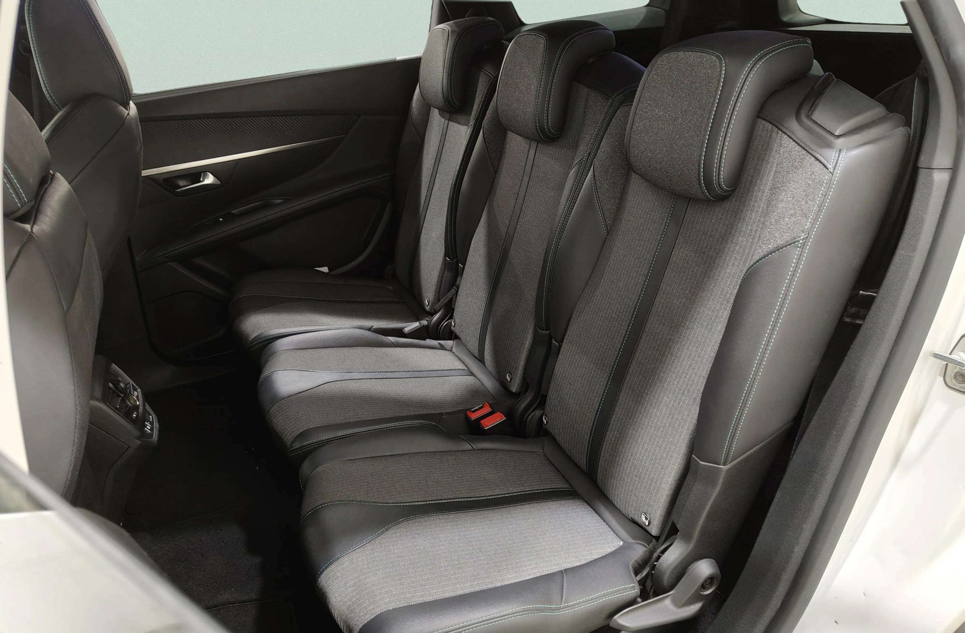 Peugeot 5008 PureTech 130 Allure Pack 7 plazas - foto 14