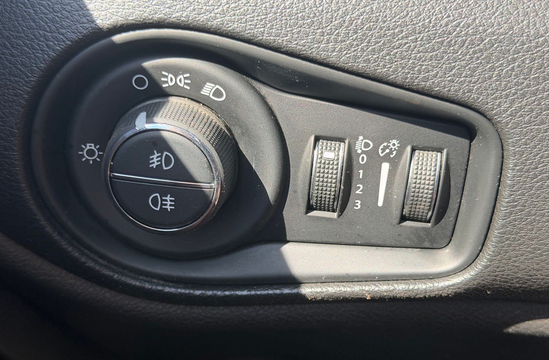 Jeep Renegade 1.4 MultiAir Limited 4x2 - foto 29